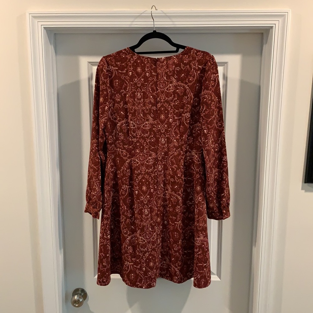 Red Paisley Women’s Shirt Dress - Picture 5 of 5